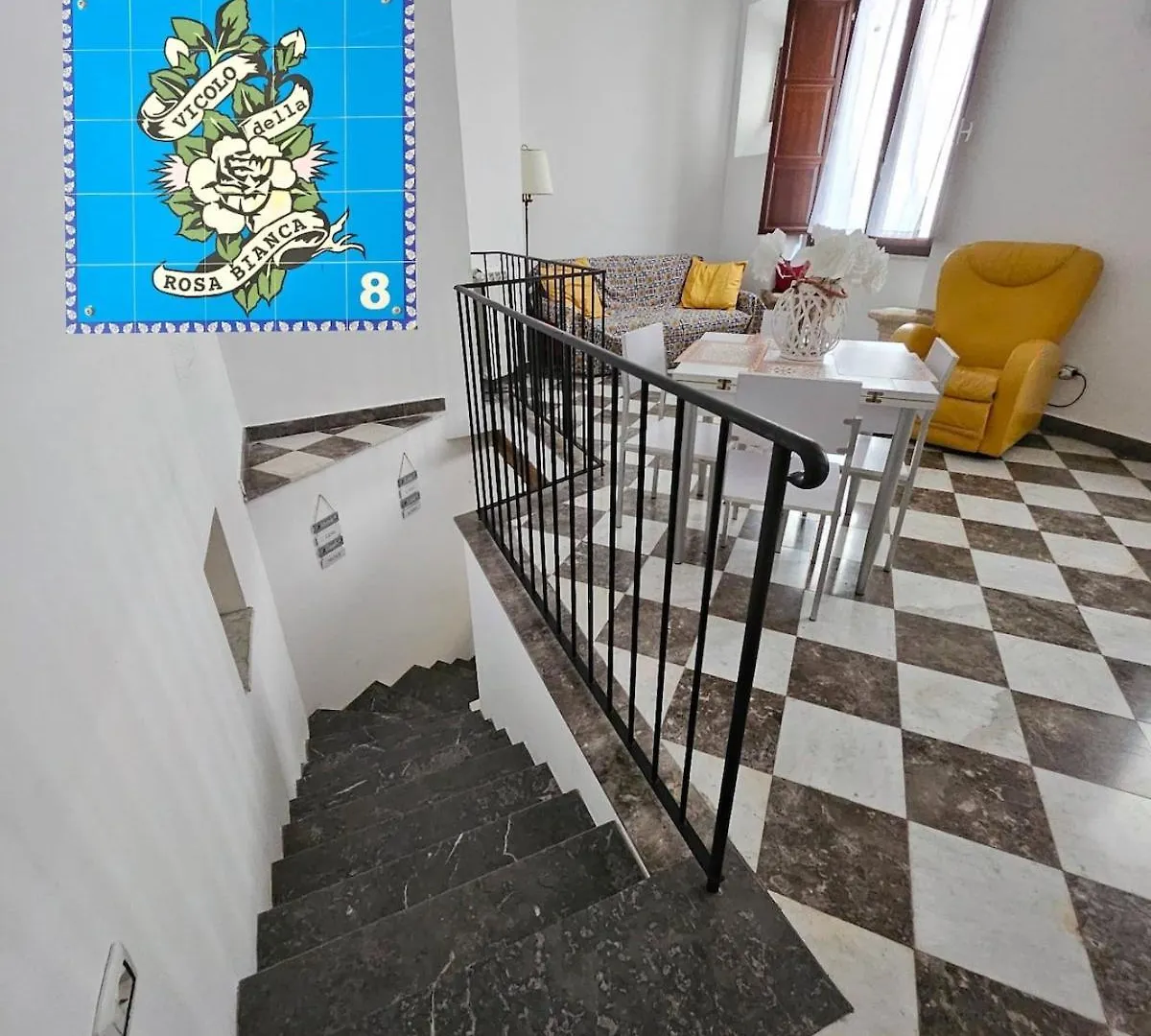 La Rosa Bianca Della Vucciria Villa Palermo 0*,  Italy