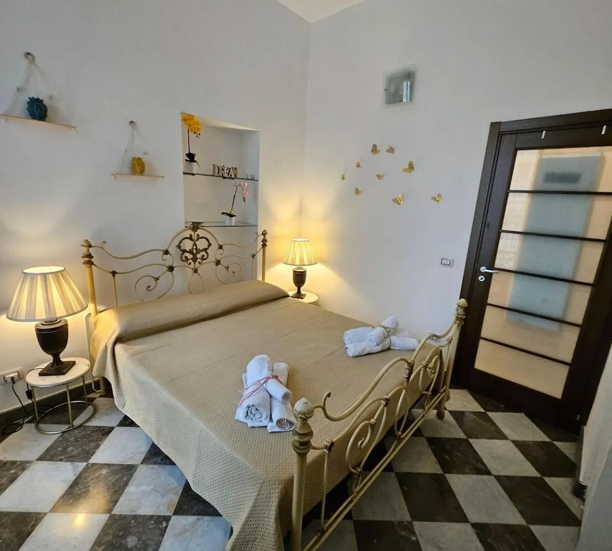 La Rosa Bianca Della Vucciria Villa Palermo Italy